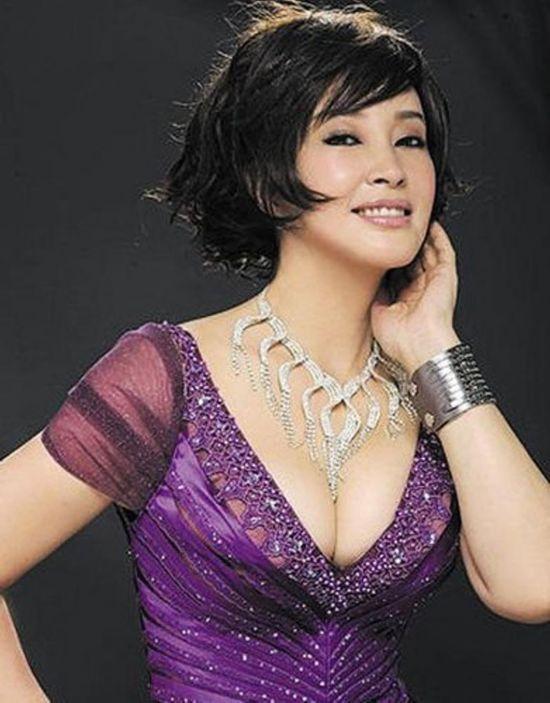 80年代中国电影明星_80年代十大美女明星盘点_美国十大美女明星排名