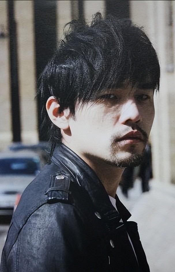 周杰伦澳门豪赌输10亿辟谣_有哪个明星被爆出实锤黑料,_周杰伦私生子谣言